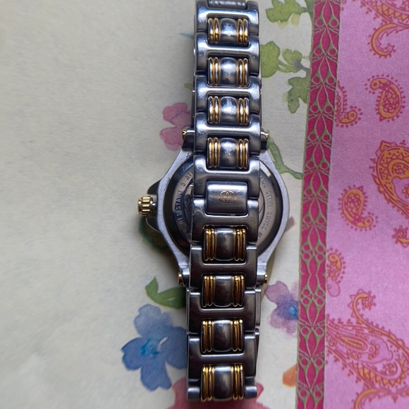 Rare Authentic Gucci 9040L Champagne Dial 2-toned Stainless Steel Ladies Watch. - Picture 14 of 16